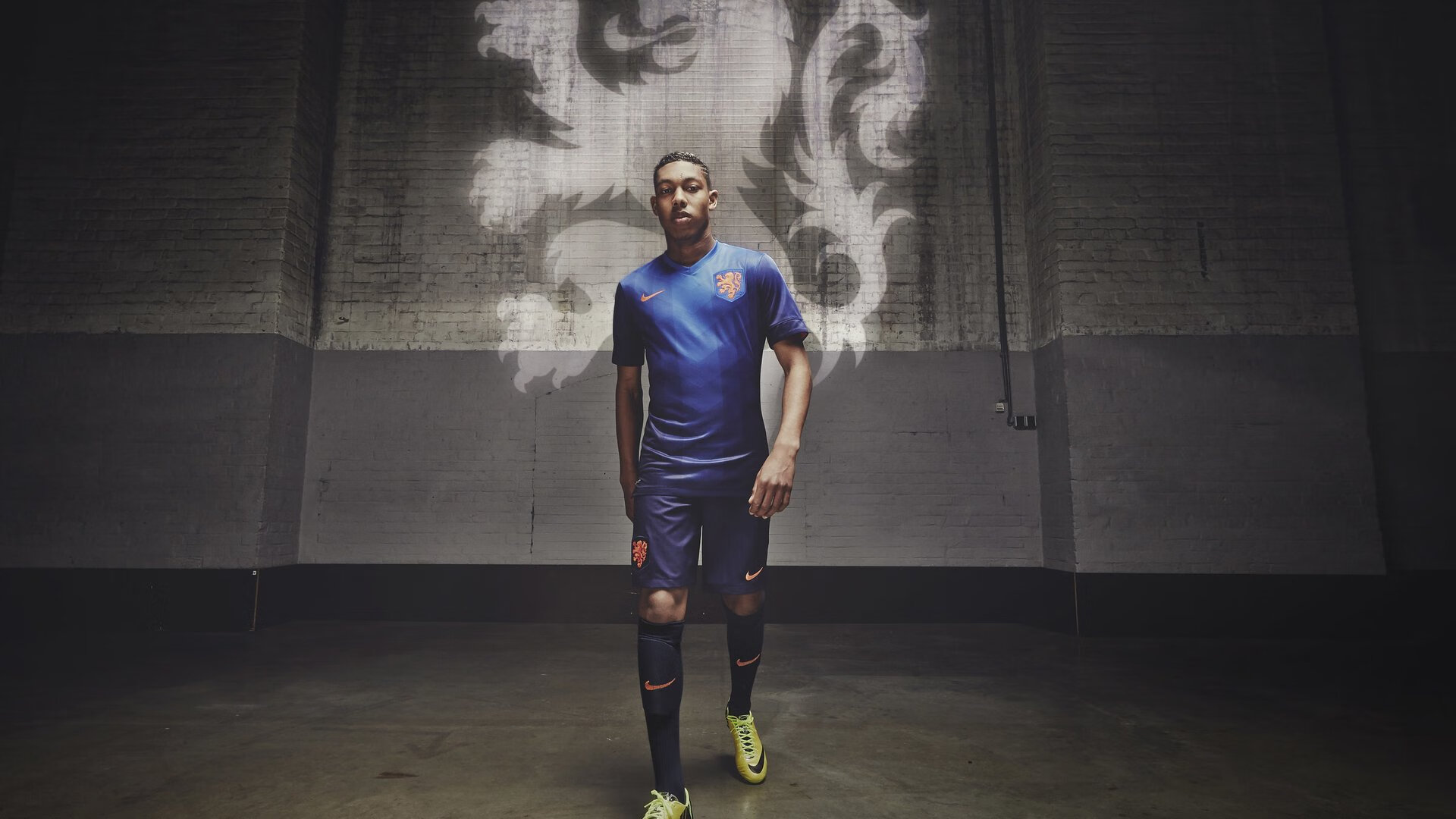 中国足球球员大赛经验对技战术稳定性的影响，中国足球比赛的人